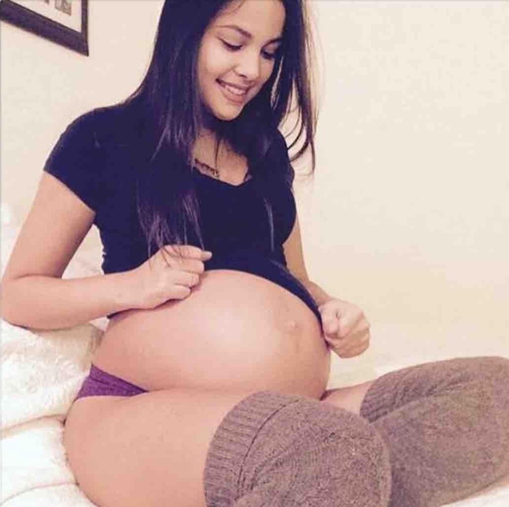 Hot preggo 12