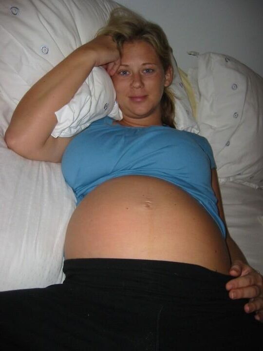 non nude preggos 3