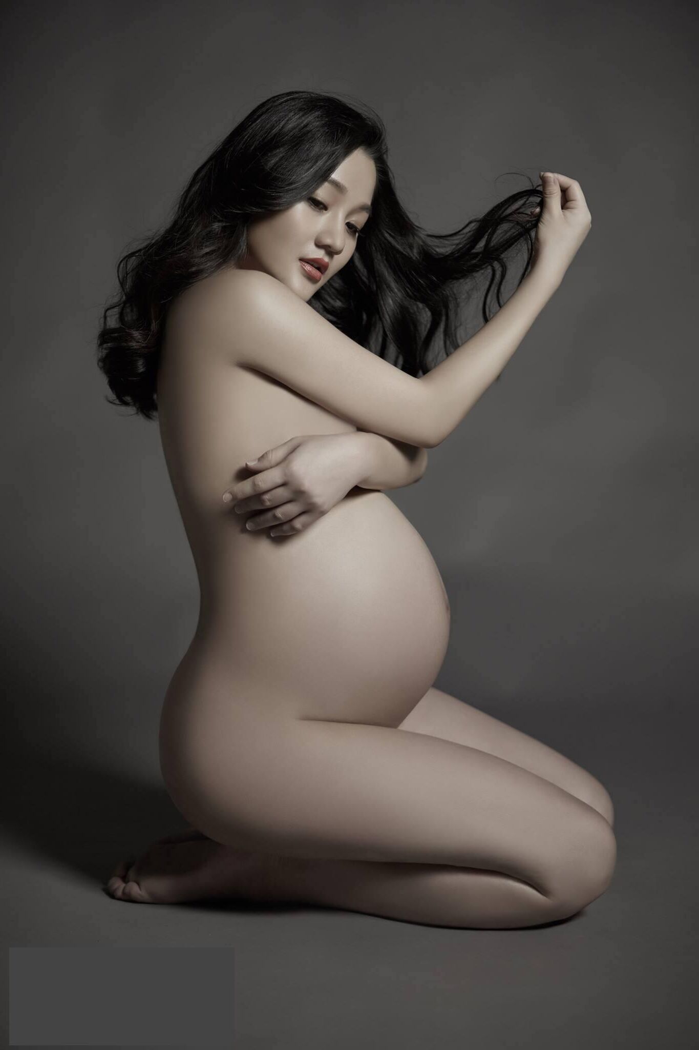 Pregnant Asian Women 1