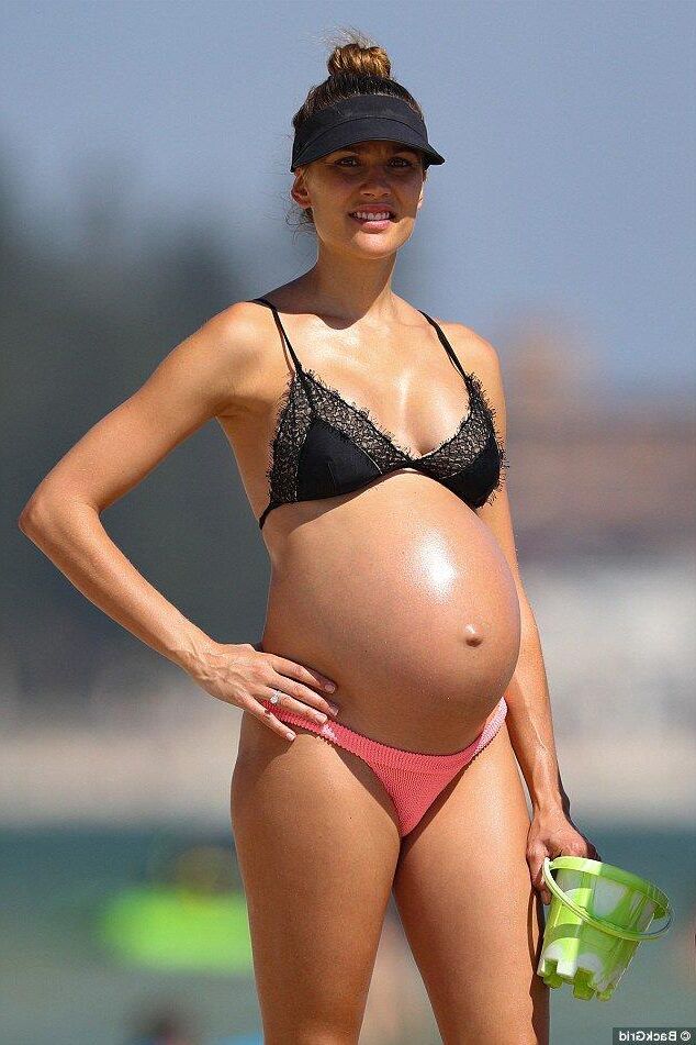 Celebs pregnant