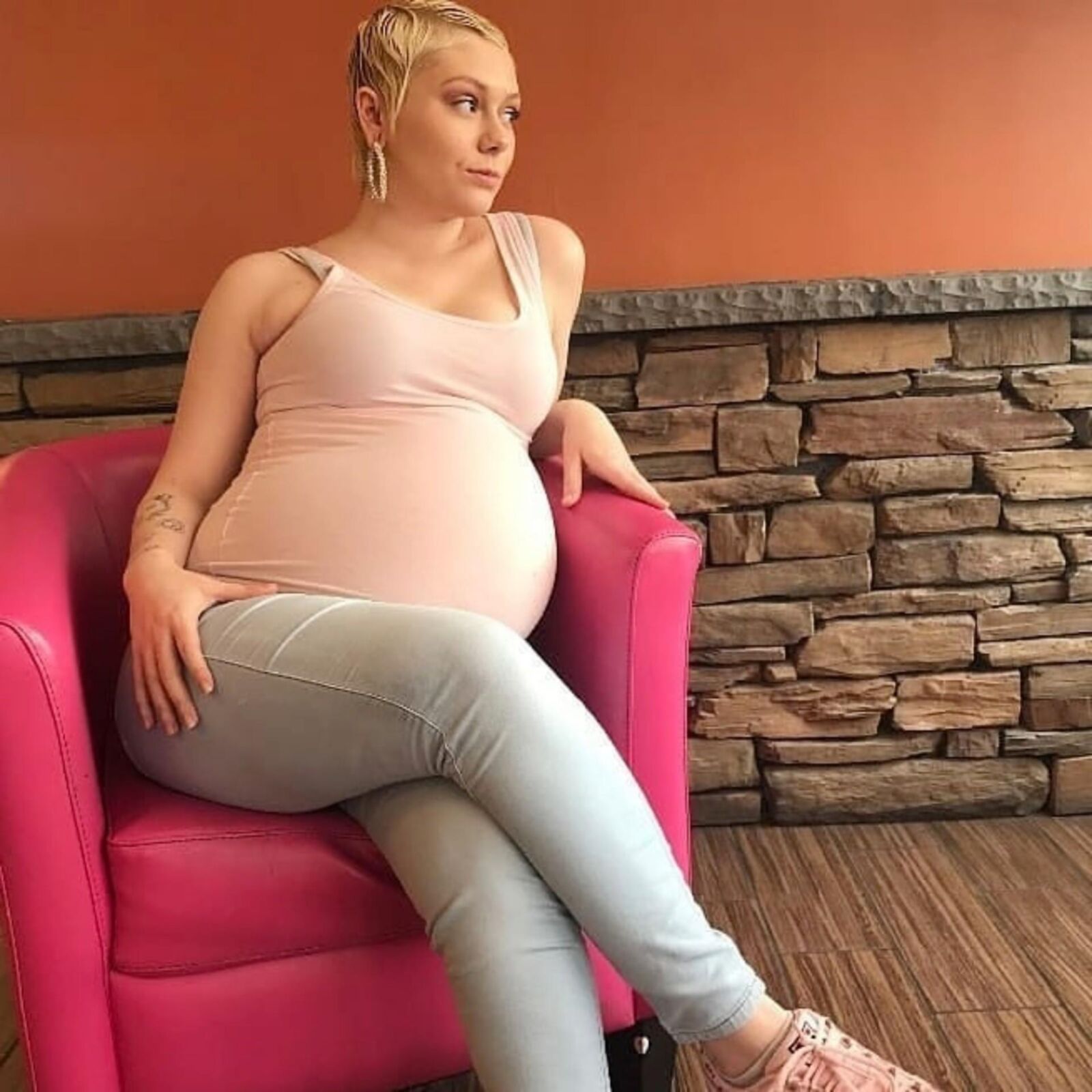 PREGNANT TEEN SHAWNA