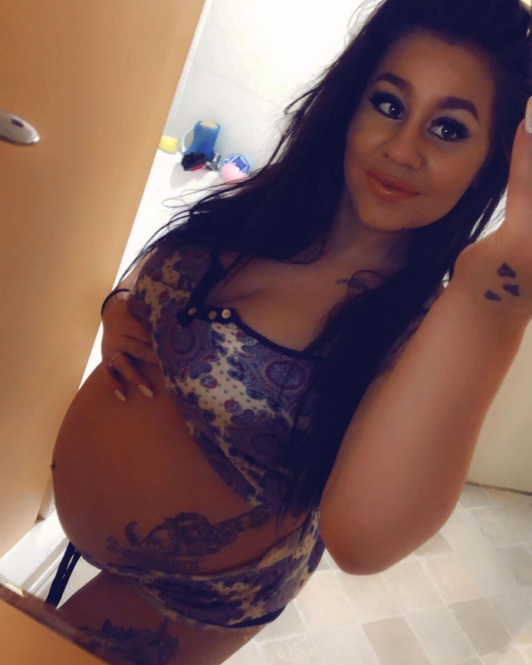 Pregnant teen 61