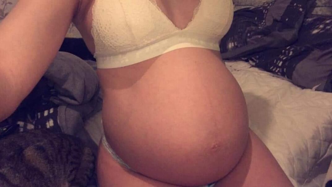 Pregnant teen 64