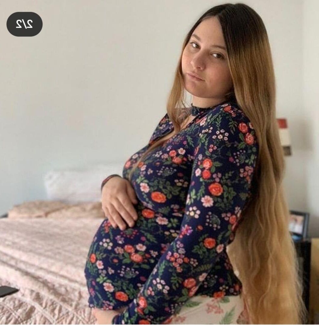 Pregnant teen 24