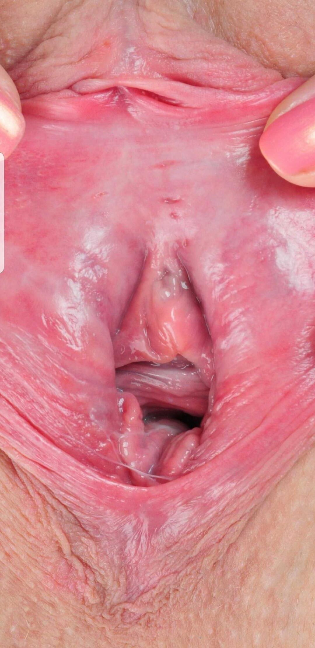 # 9 MONTHS PREGNANT BLONDE MILF SPREADING PUSSY LIPS OPEN ({0})