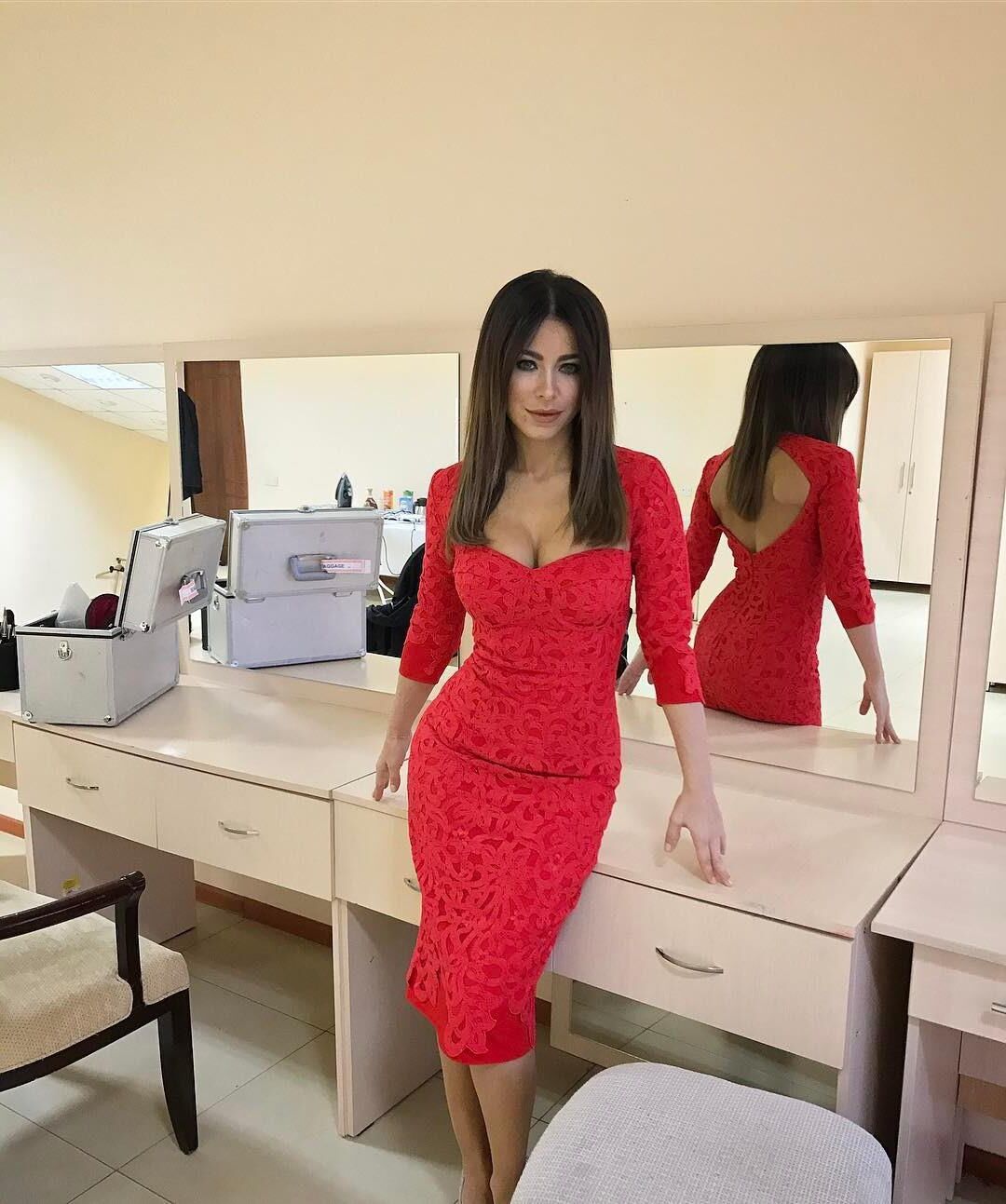 Ani Lorak - ukrainian slut-singer. Real photos.