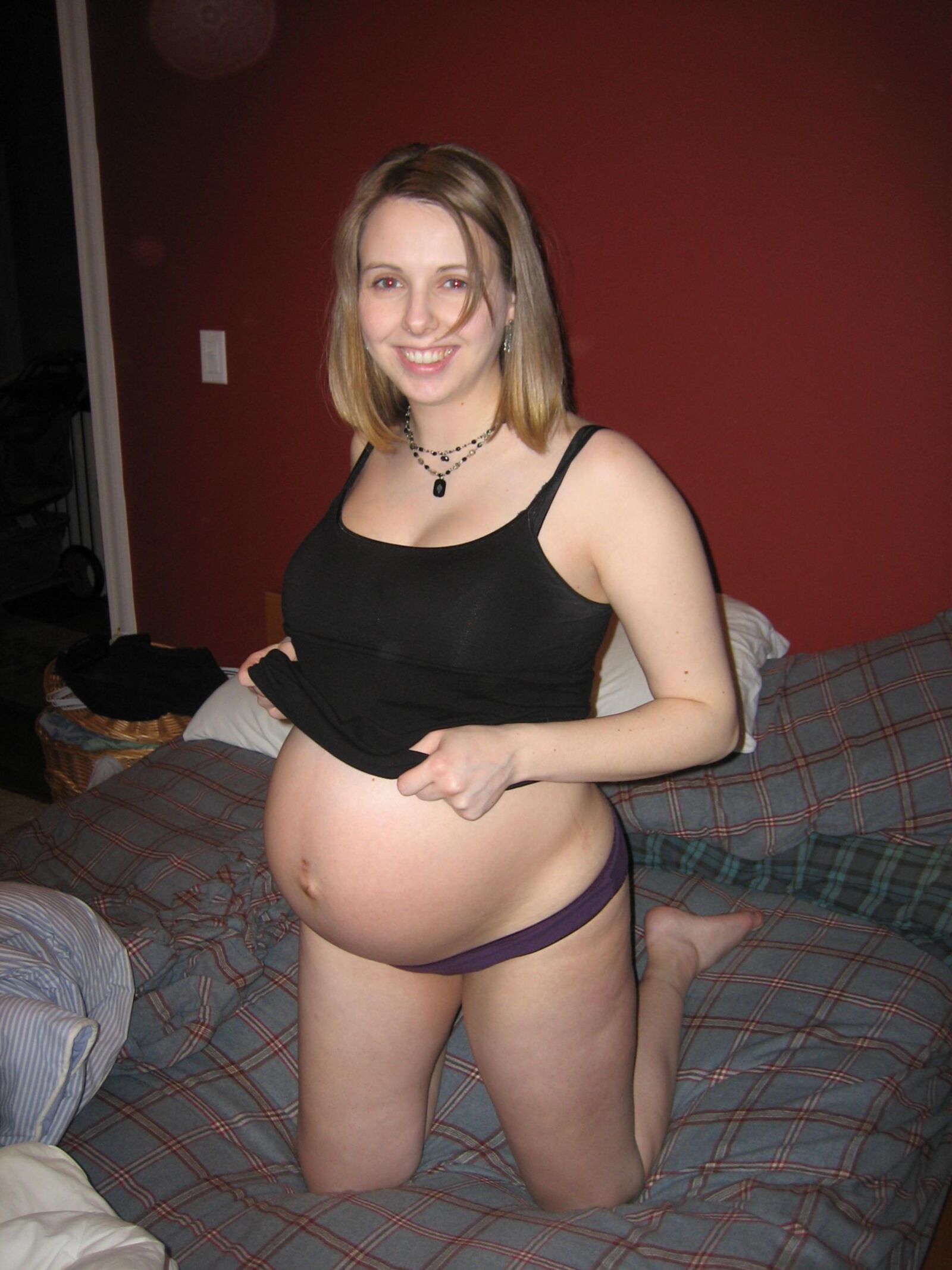 Jolie blonde enceinte