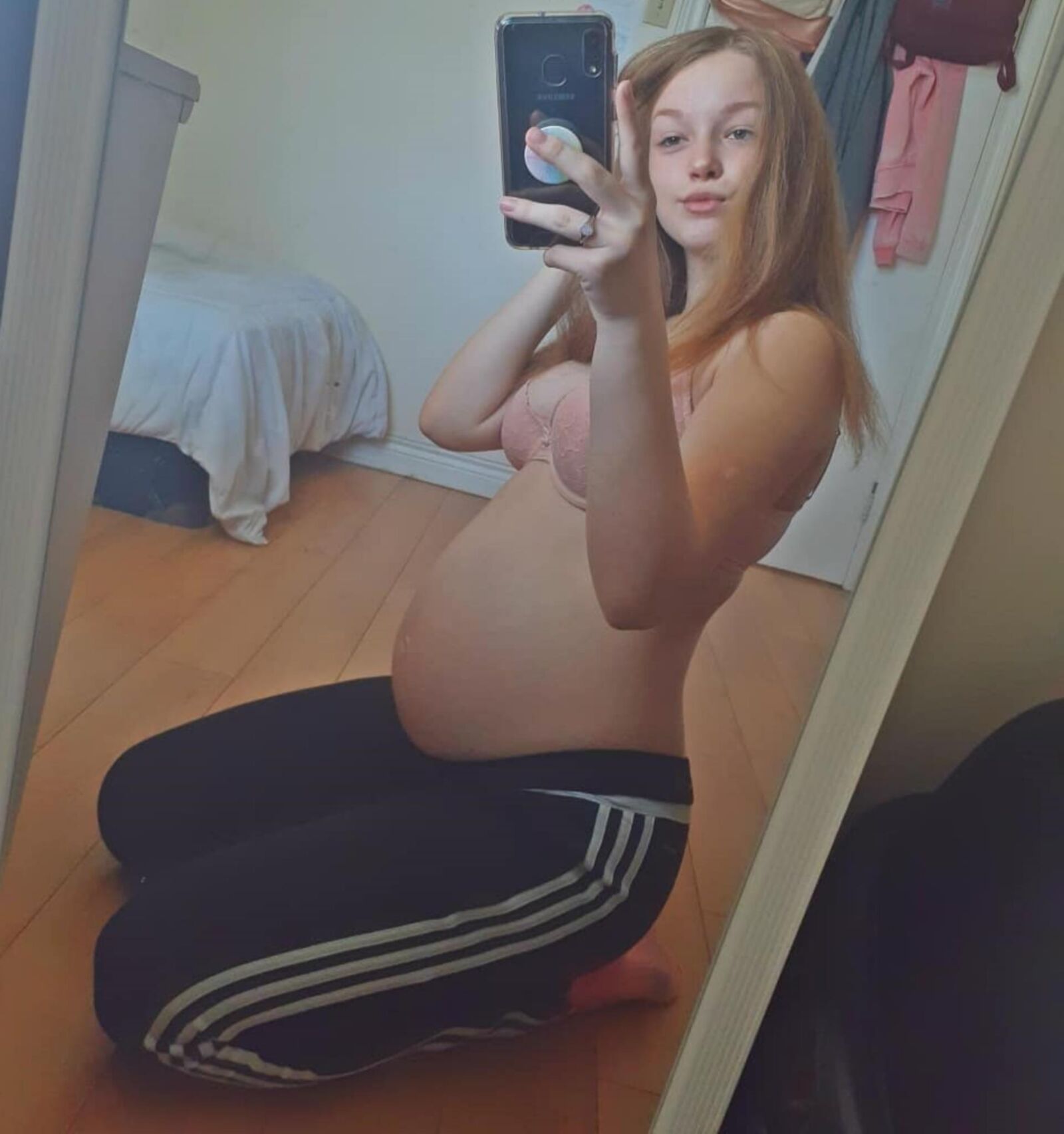 sexy preg 8