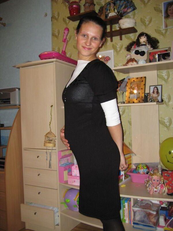 Pregnant in pantyhose 2