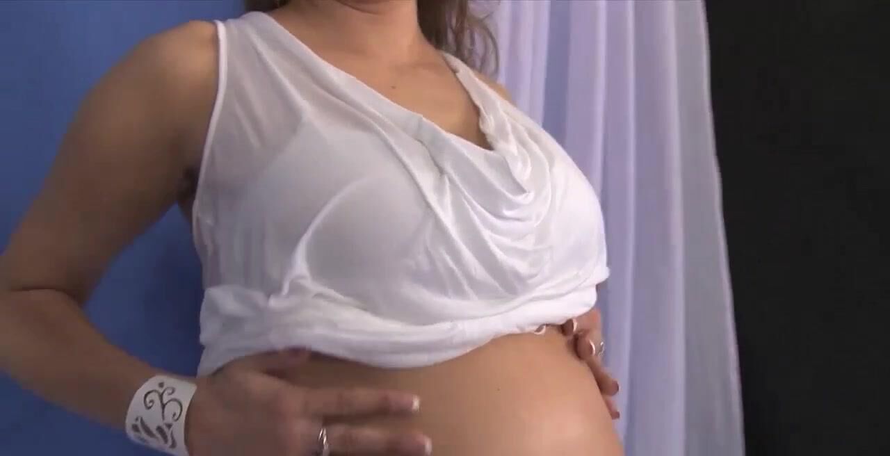 PregnantUSA - Lysa con tetas perforadas y beel_2899489