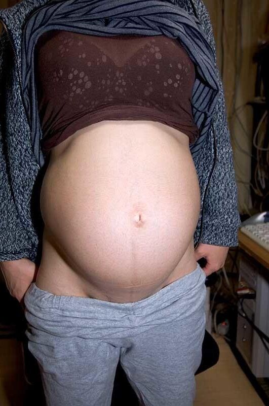 Pregnant AV Actress