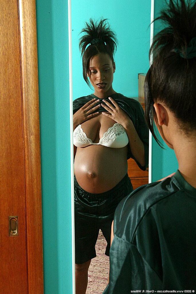 Melissa Pregnant (032026)