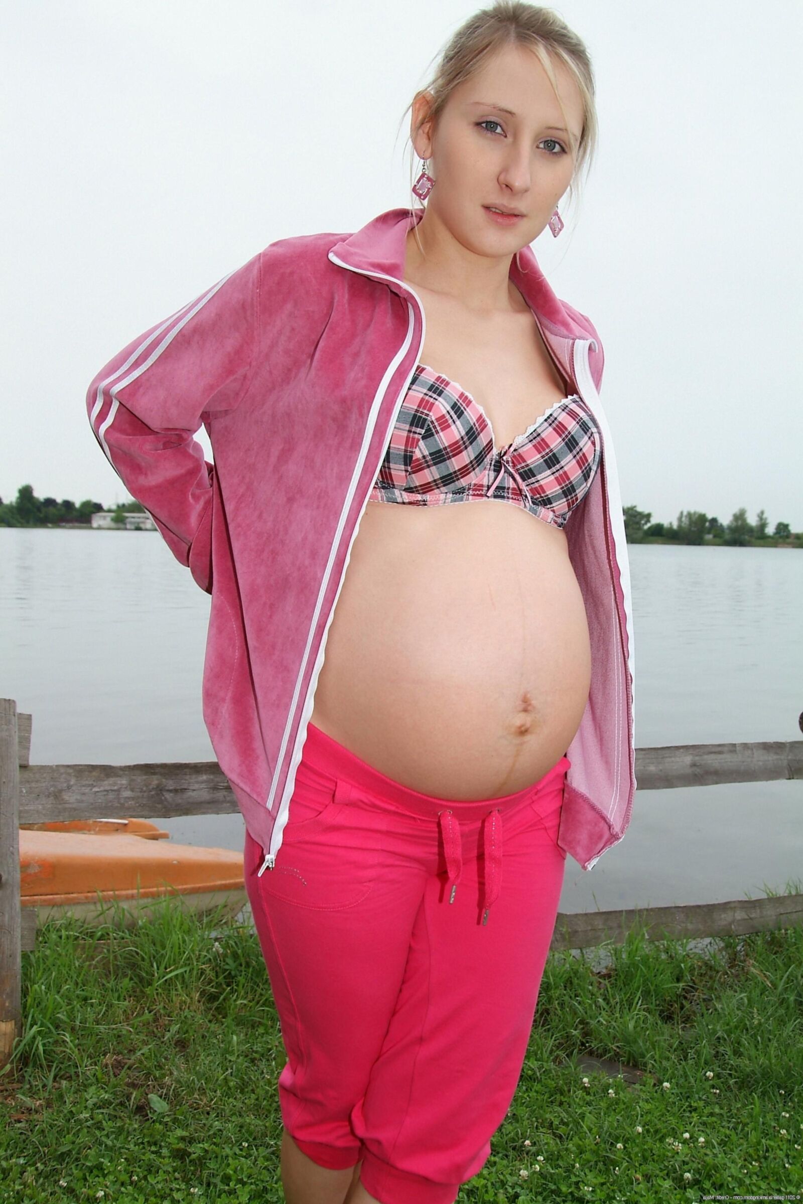 Nadia Pregnant (216237)