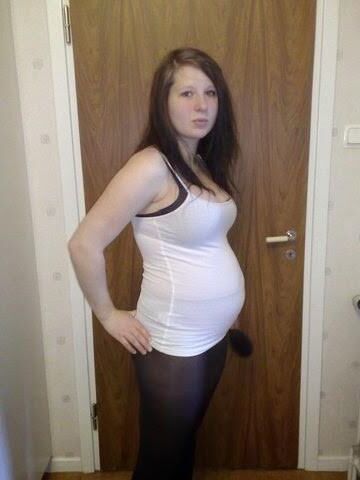 Pregnants in pantyhose