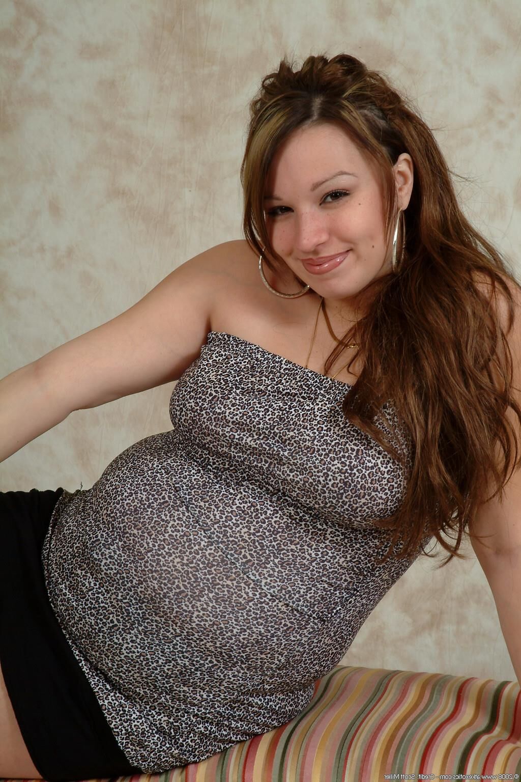 Amy Pregnant (159368)