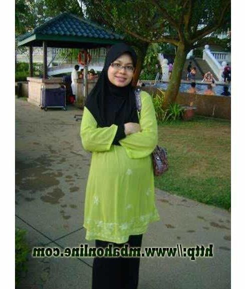 Mom Jilbab Hamil