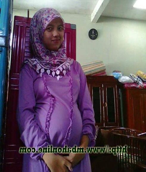 Tampilan Jilbab Hamil