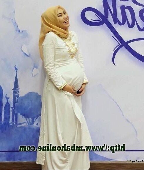 Mama Jilbab Hamil