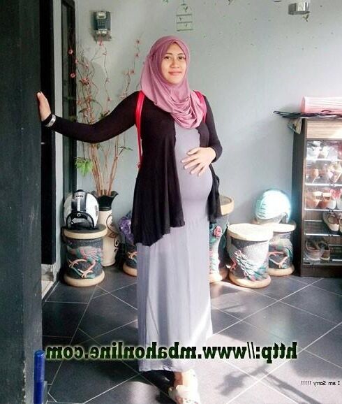 Mama Jilbab Hamil