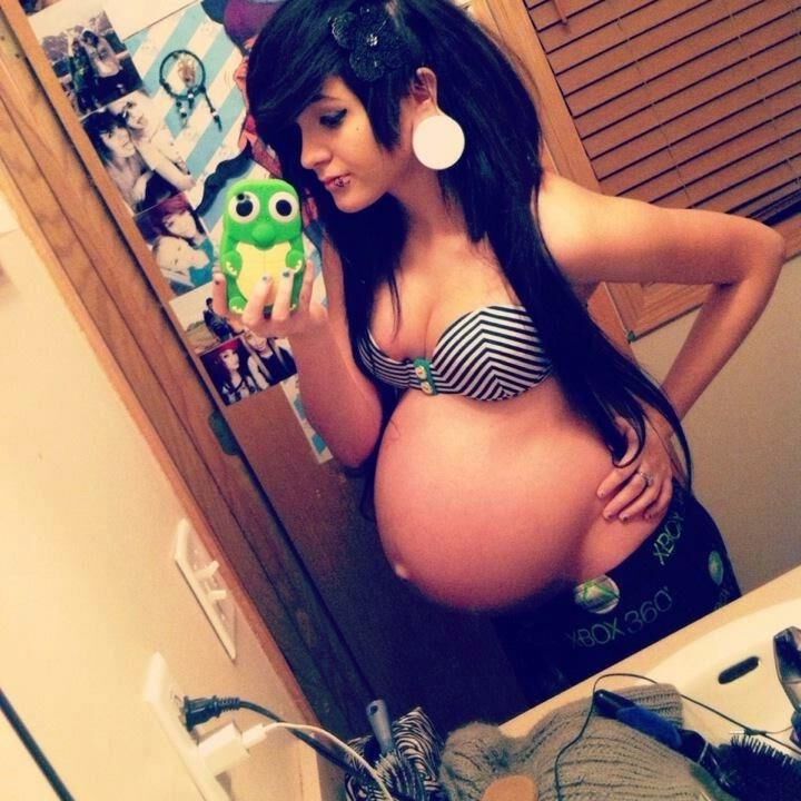 sexy nonnude preggos 