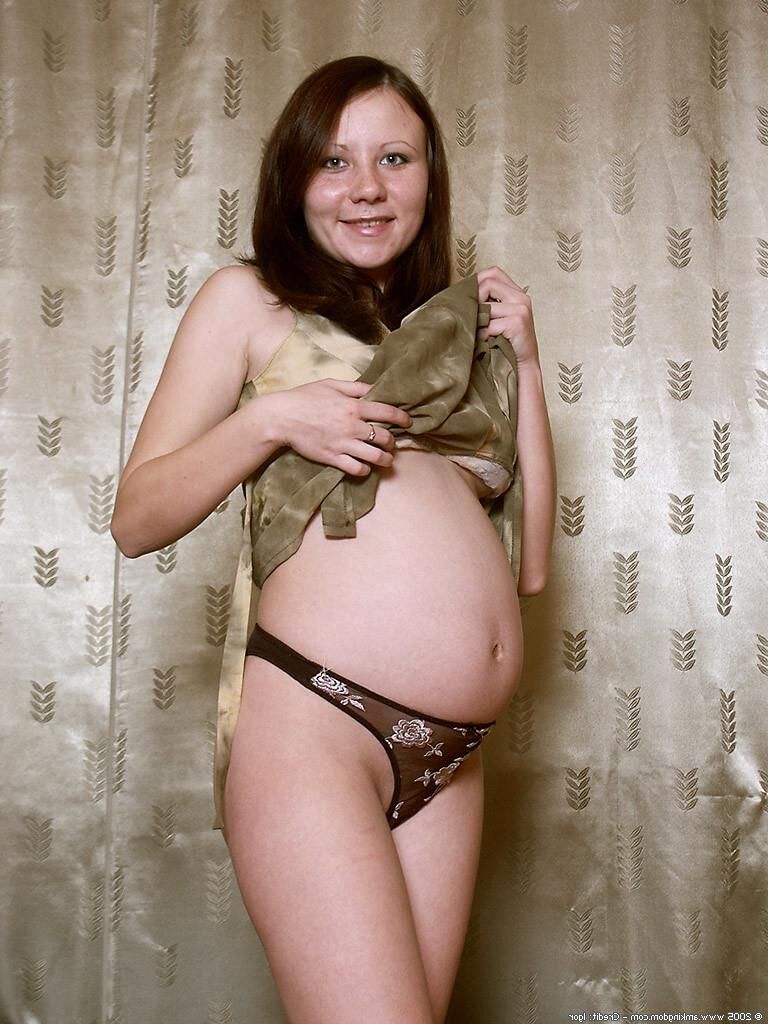 pregnant Dunja,Gallery 32b