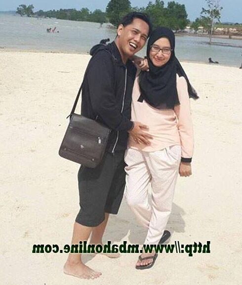 Bumil Berjilbab Berfoto de Suami