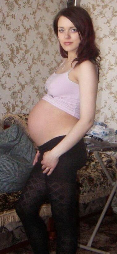 Pregnants in pantyhose