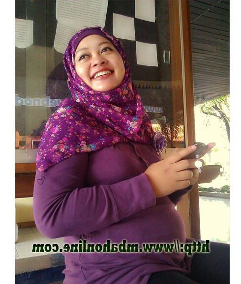 Wanita Hamil Muslimah 