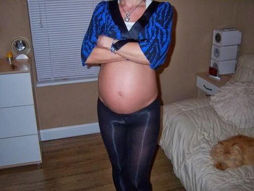 Pregnants in pantyhose