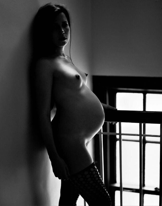 pregnant women 18