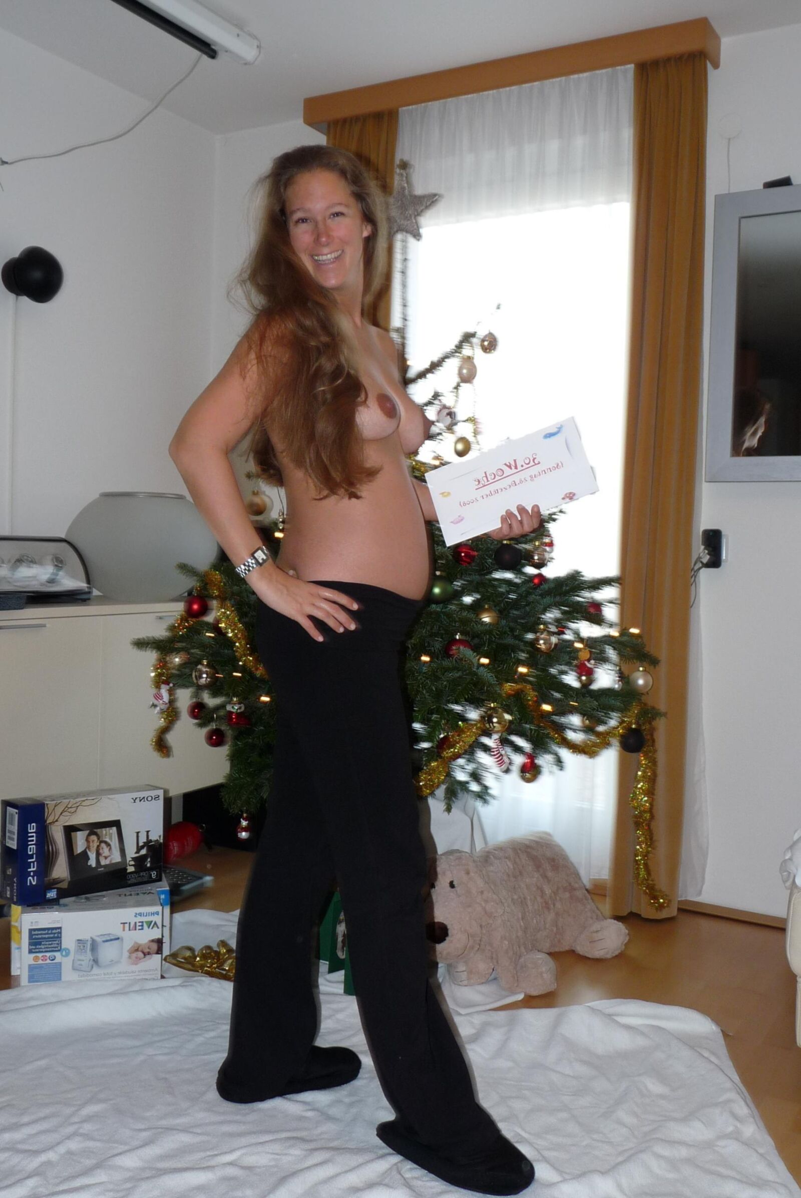 jolie blonde enceinte