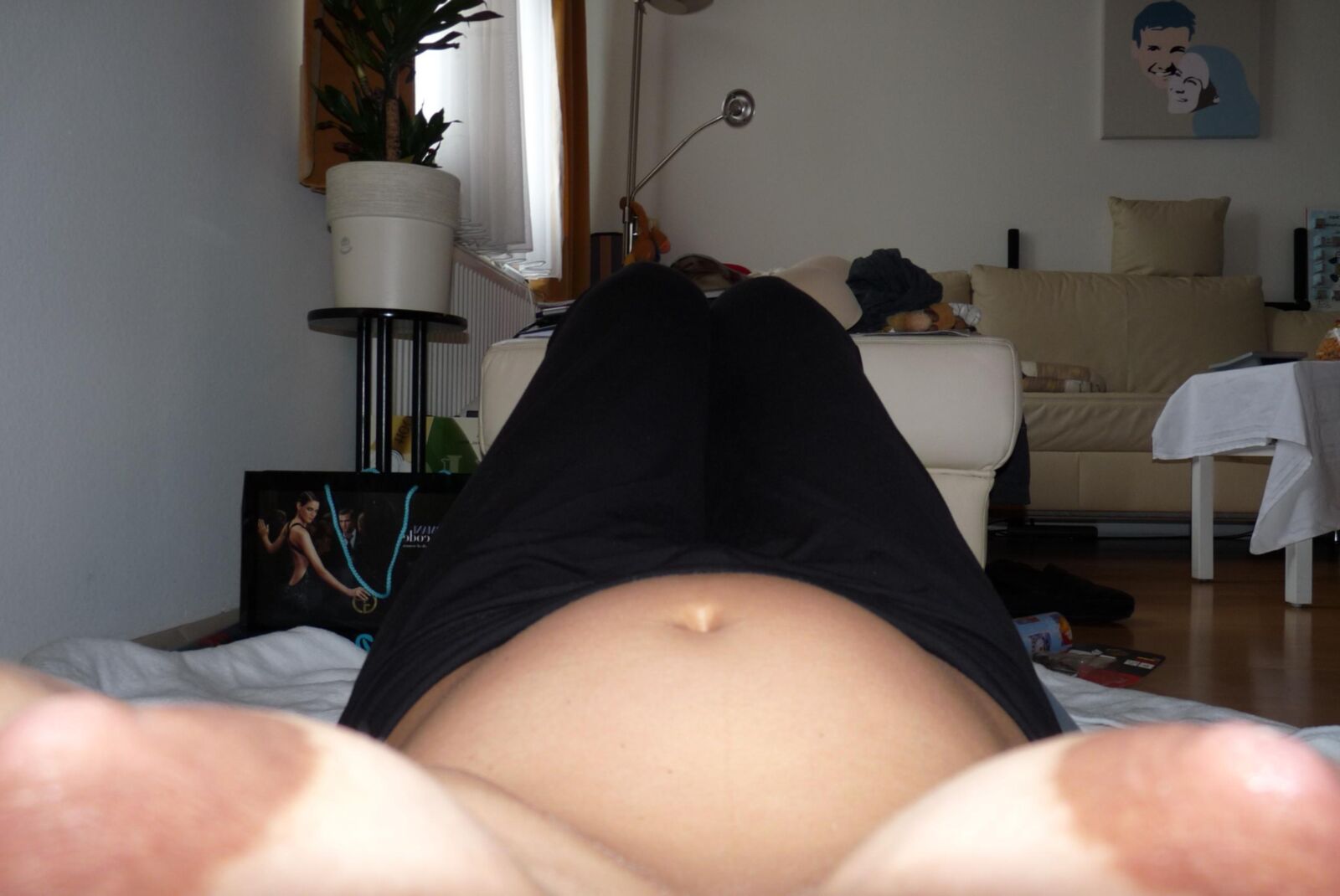 jolie blonde enceinte