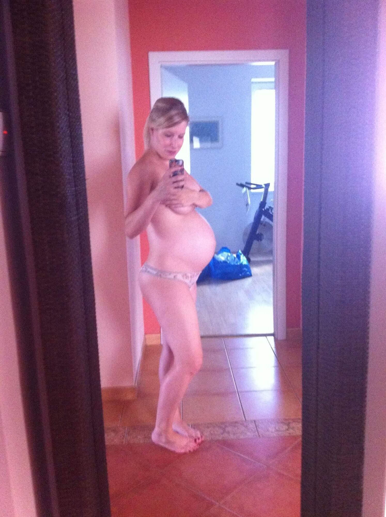 sexy milf to be...young mommy selfshot