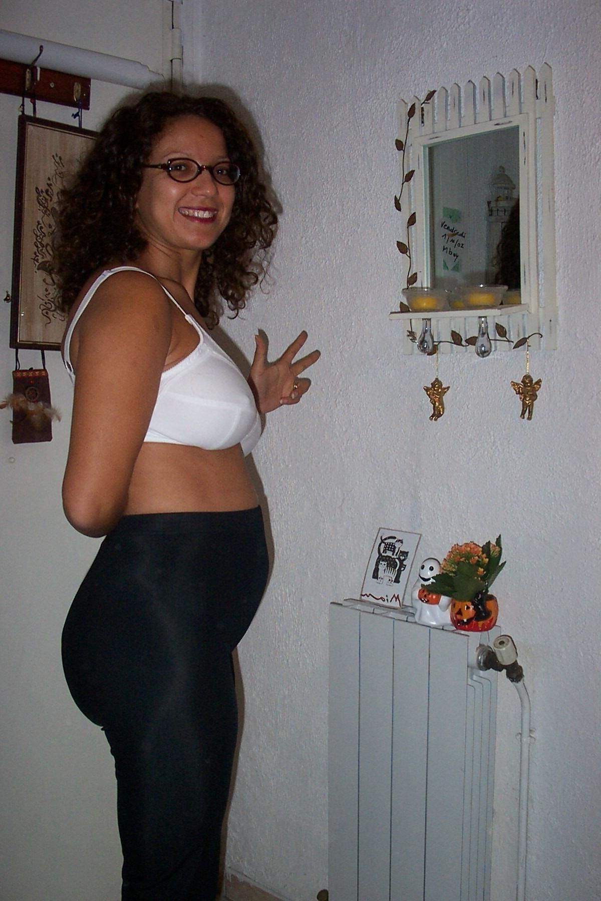 pregnant french arab girl