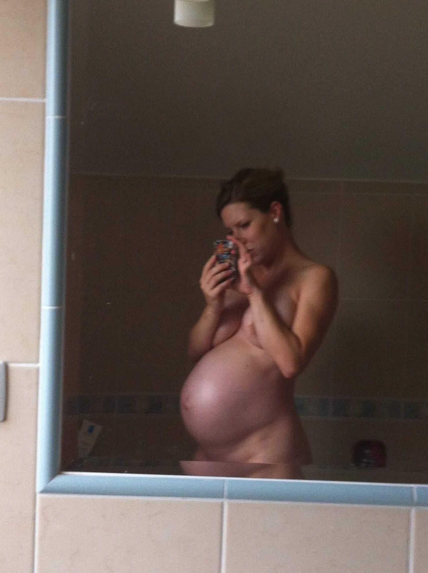 sexy milf to be...young mommy selfshot