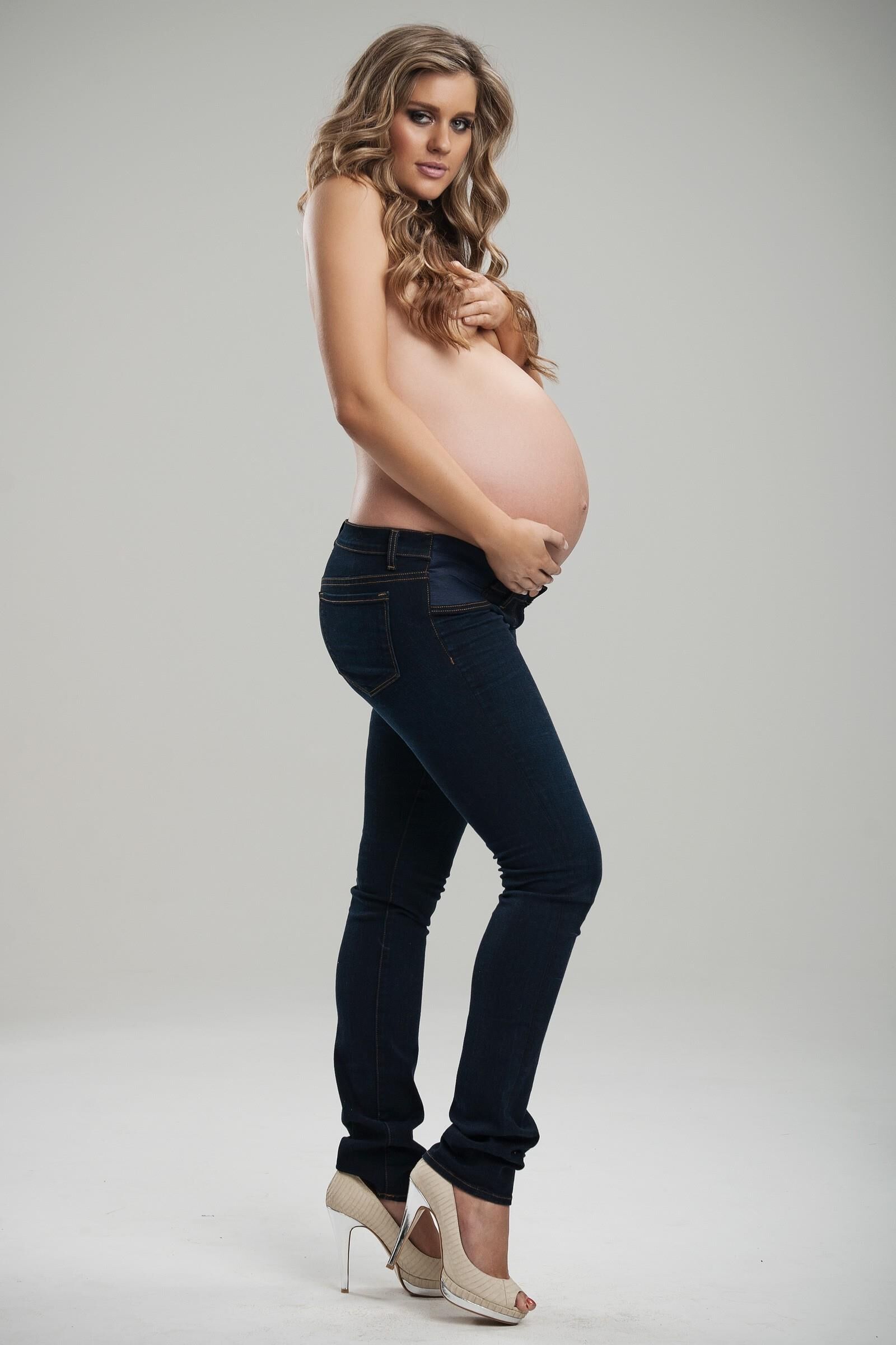 Beauty pregnant model