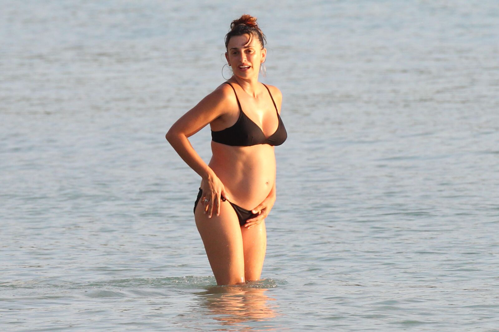 PENELOPE CRUZ  bikini pregnant