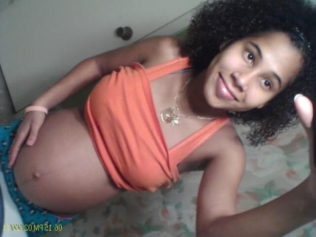 The cutest pregnant selfshots you'll ever see 3/?