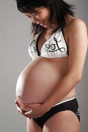 The cutest non-nude pregnant girls you'll ever see 2/? 