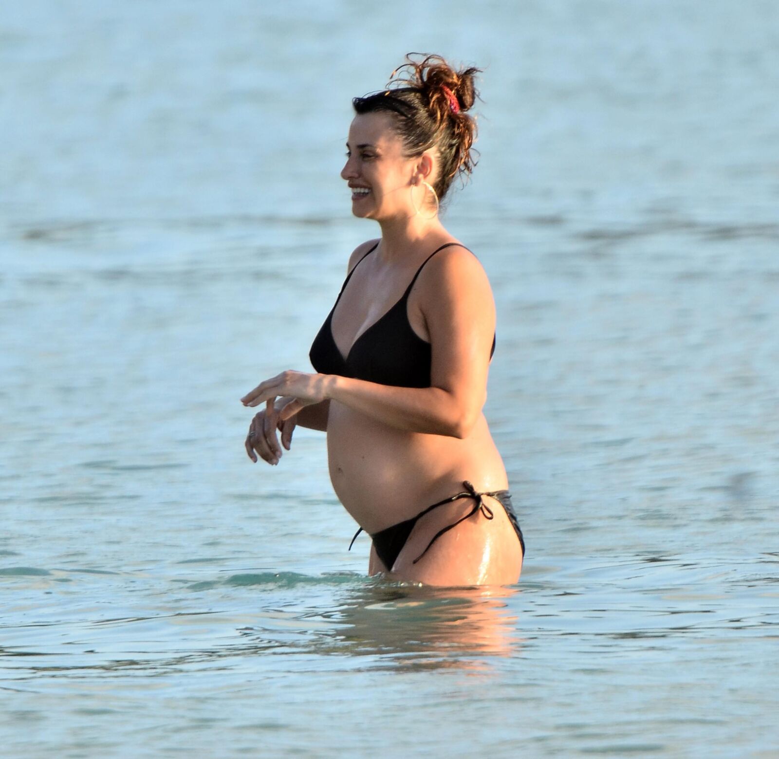 PENELOPE CRUZ  bikini pregnant