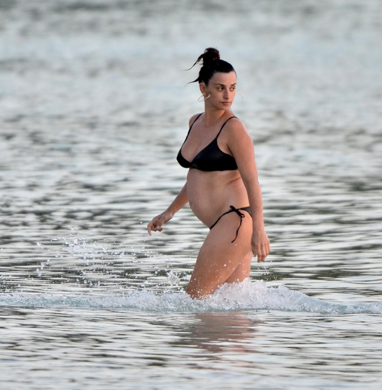 PENELOPE CRUZ  bikini pregnant