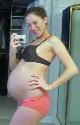 The cutest pregnant selfshots you'll ever see 3/?