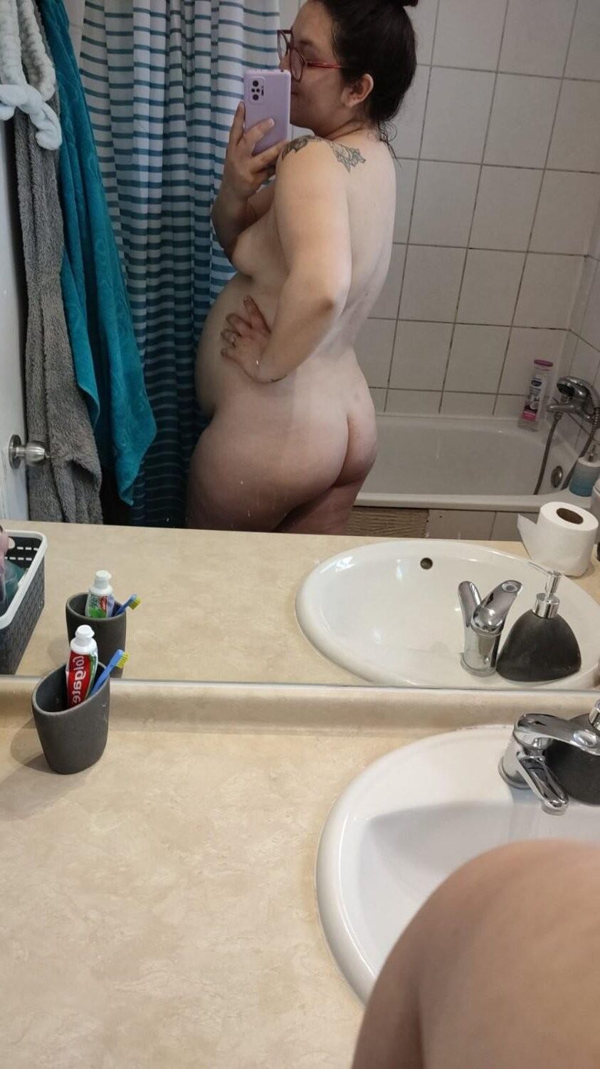 Pregnant wife nude latina