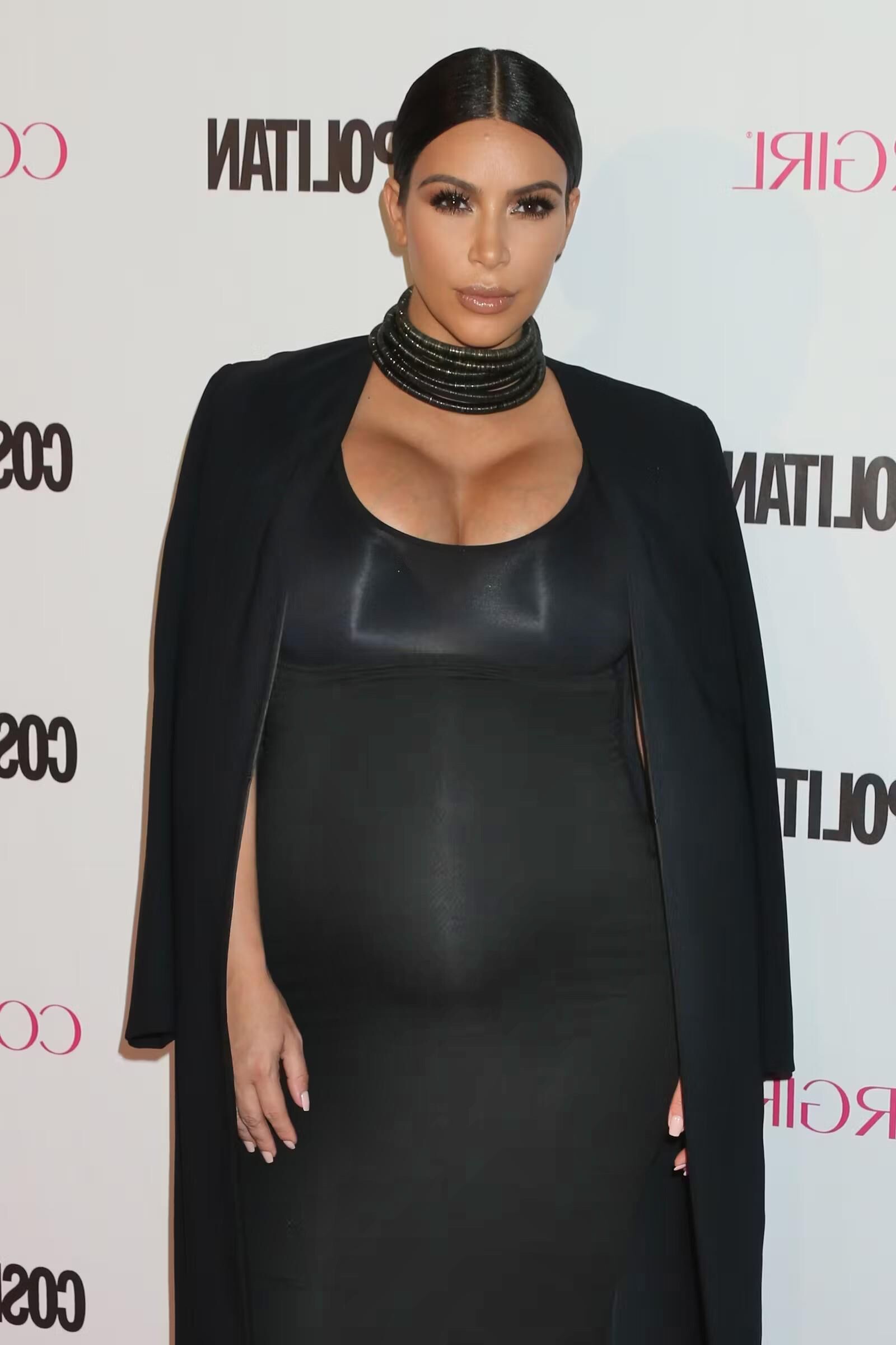 Kim grávida, Khloe, Kourtney Kardashian, material de reprodução quente