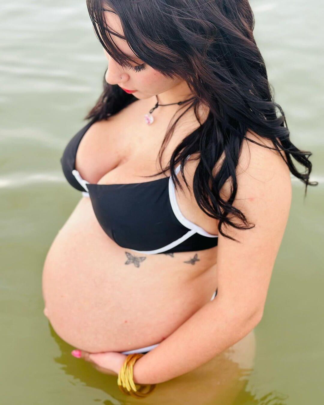 Pregnant teen