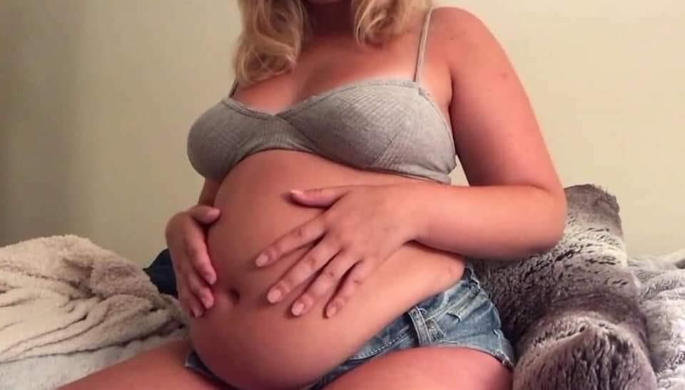 Pictures: Pregnant Blondes