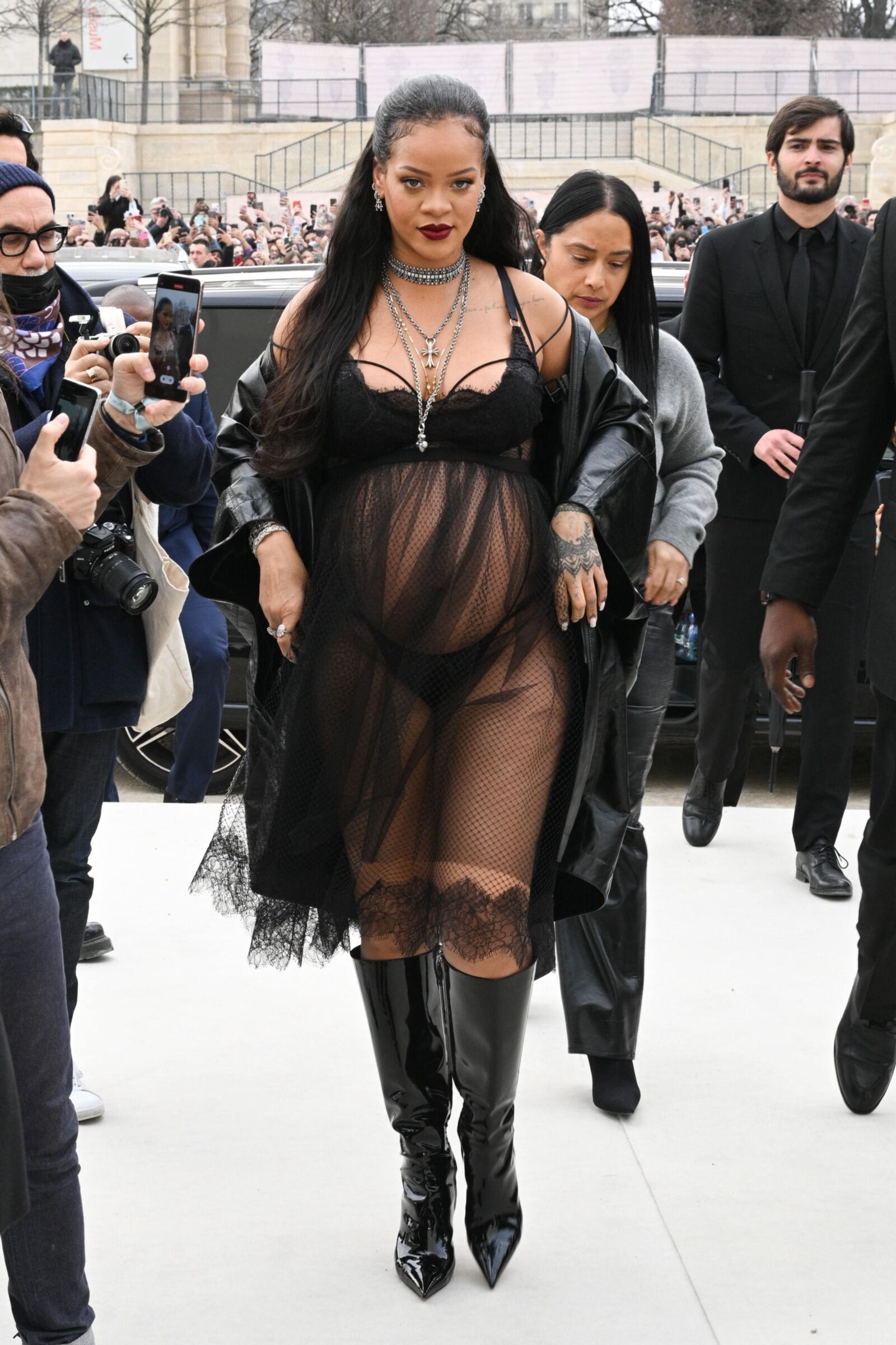 RIHANNA – SEXY PREGNANT BODY IN UNDERWEAR AT DIOR WOMENSWE