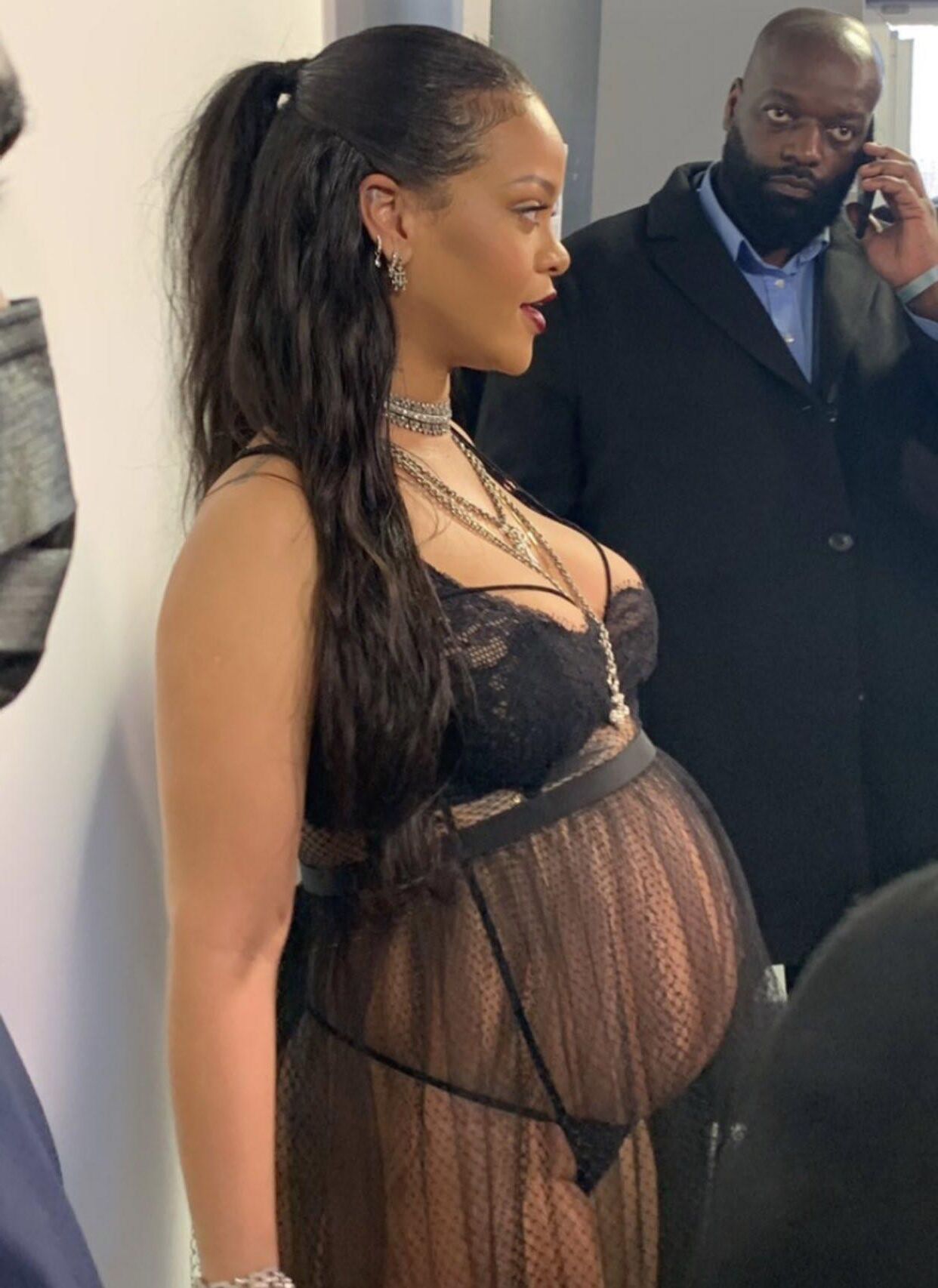 RIHANNA – SEXY PREGNANT BODY IN UNDERWEAR AT DIOR WOMENSWE