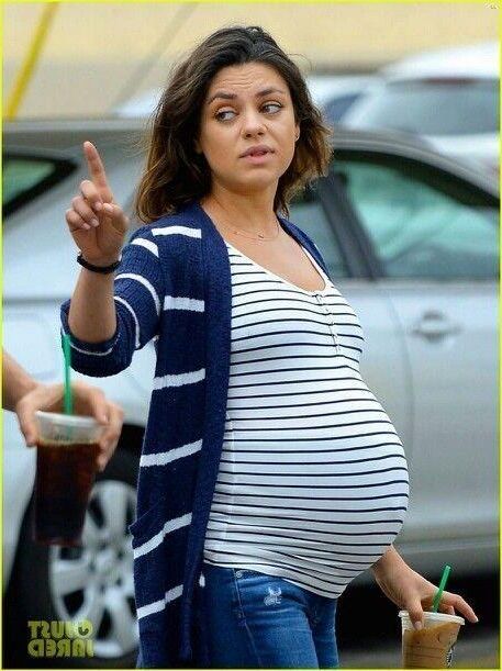 ''Celeb Plump Pumpkins'' Mila Kunis