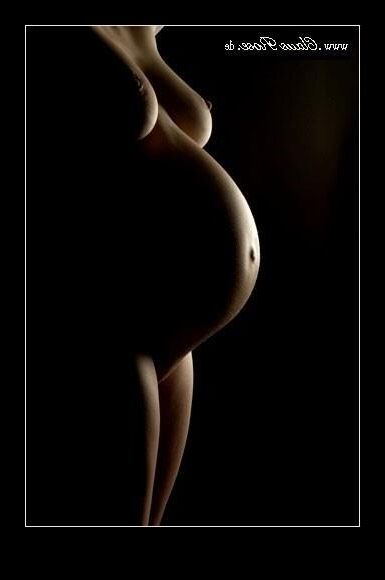 Pregnant - Professional Photography